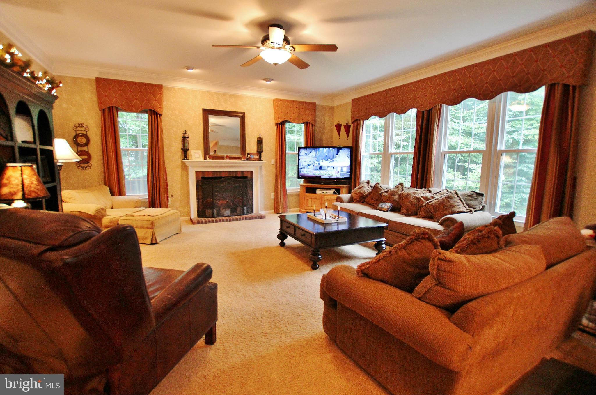 12552 Curling Road Manassas, VA 20112 - Photo 10 of 30 Family Room