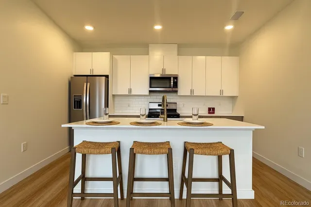 $1,799 | 5256 North Federal Boulevard, Unit 208, Denver, CO 80221