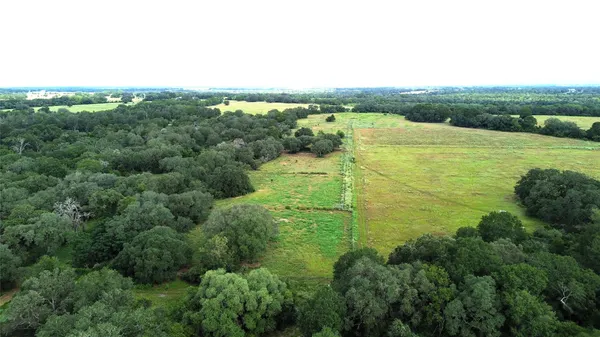 $2,592,000 | 217 County Road 217, Weimar, TX 78962