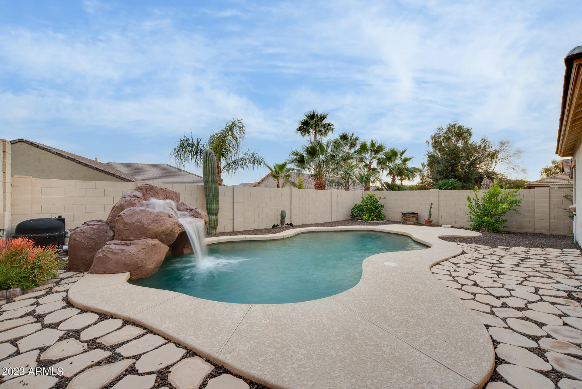 5225 West Red Bird Road Phoenix, AZ 85083 - Photo 11 of 32 Gallery Image 11
