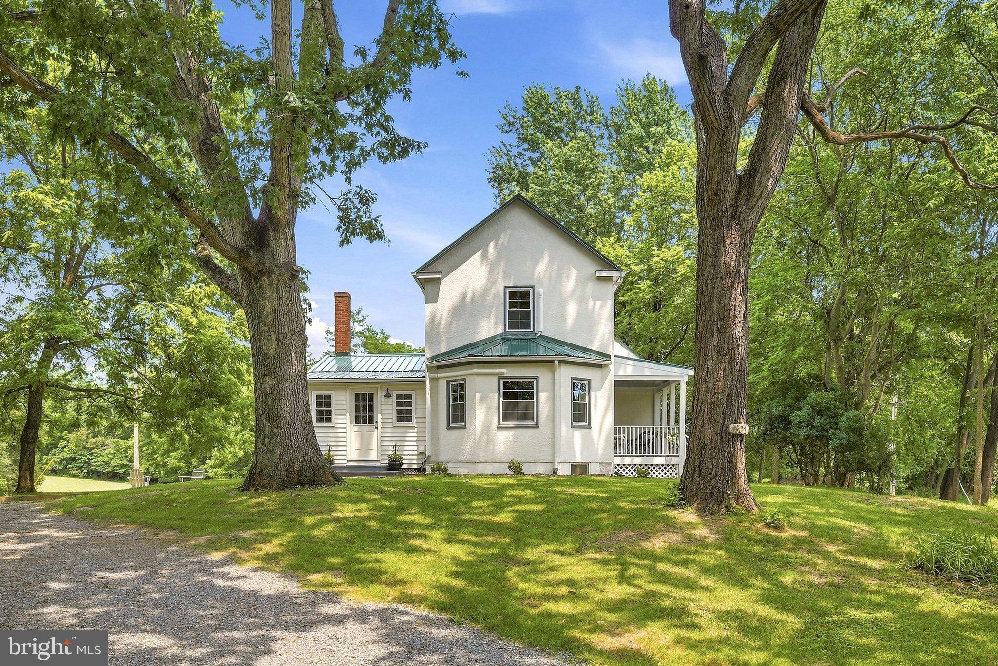 From top to bottom, tasteful renovation is here.