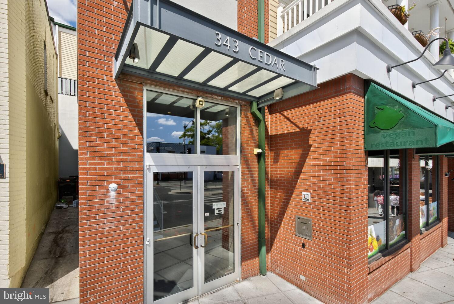 343 Cedar Street Northwest, Unit 322 Washington, DC 20012 - Photo 36 of 40 a view of entryway