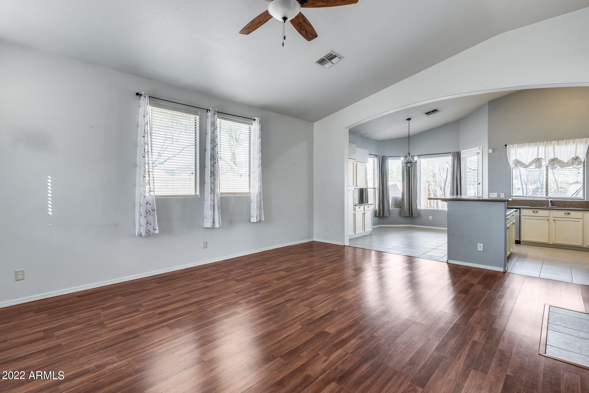 6614 West Rowel Road Phoenix, AZ 85083 - Photo 5 of 31