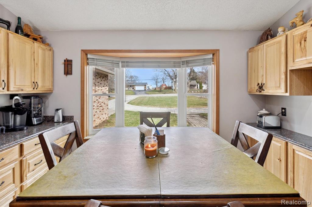 4163 North Gale Road Davison, MI 48423 - Photo 11 of 60