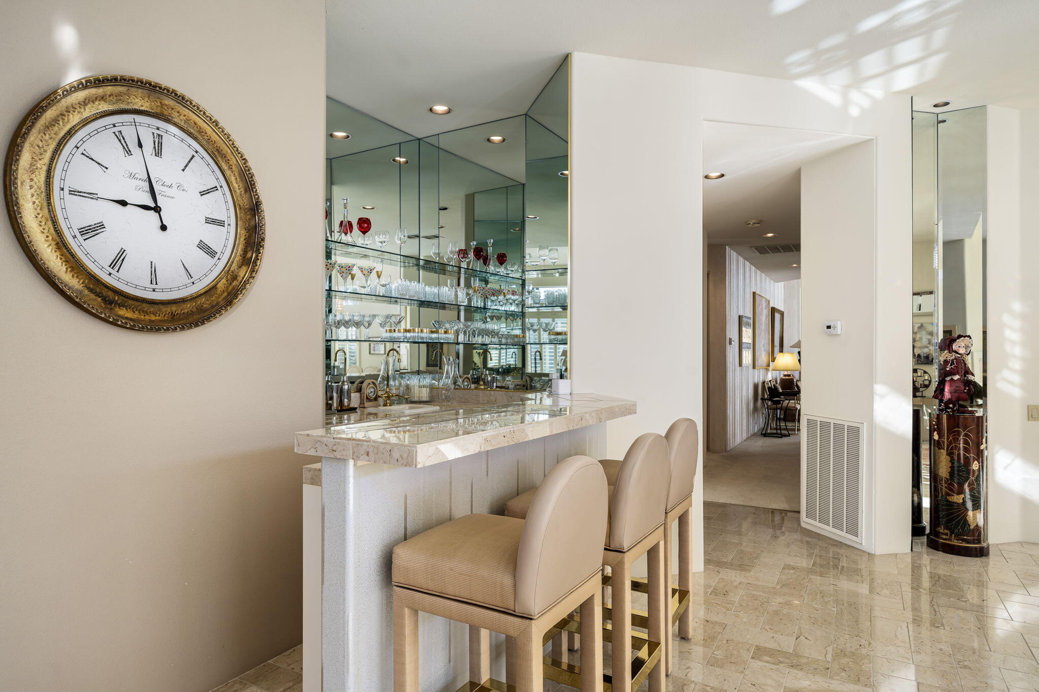 75315 St Andrews Court Indian Wells, CA 92210 - Photo 17 of 48 a view of a hallway with elevator