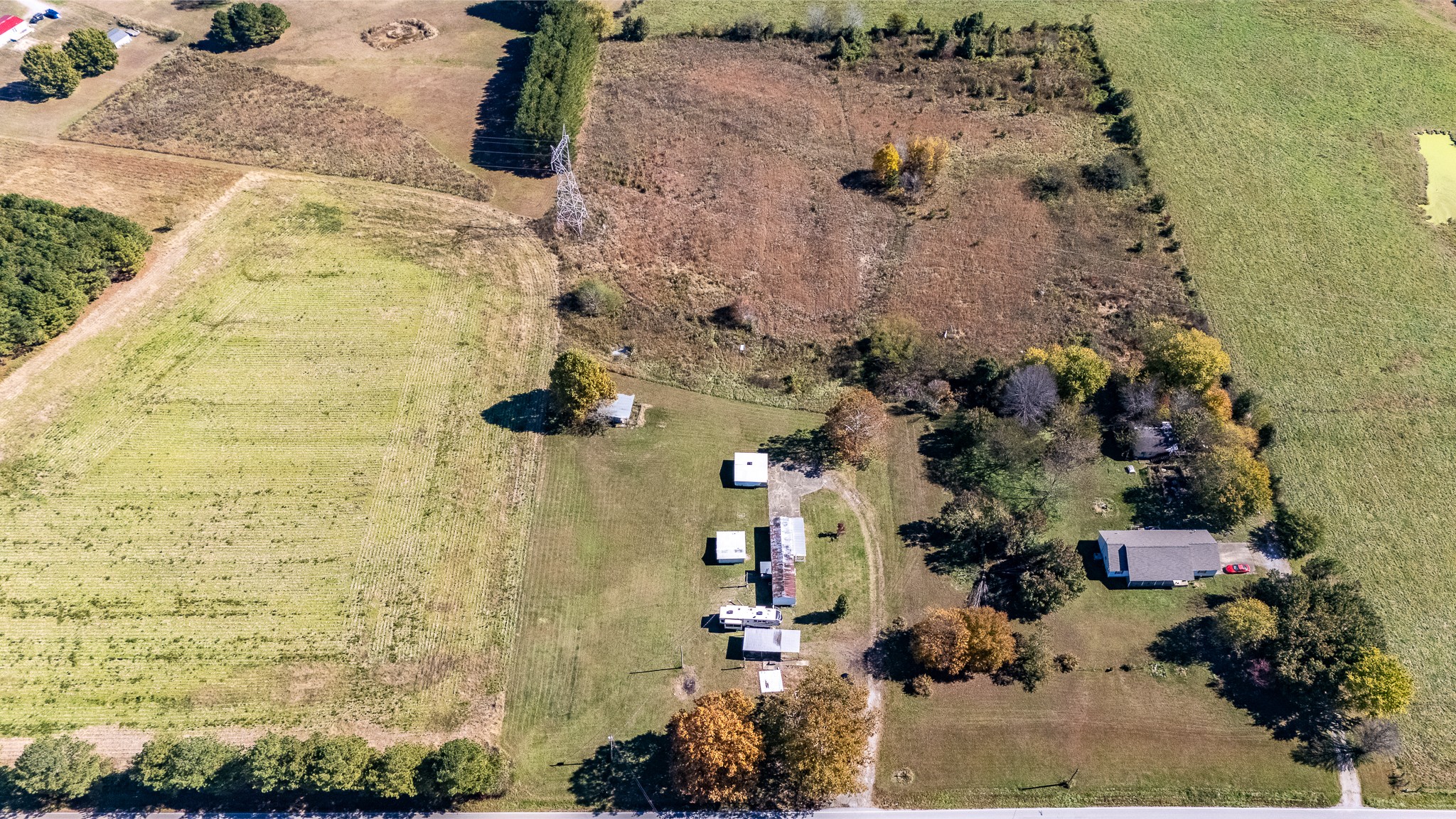 1066 A Prosser Road Leoma, TN 38468 - Photo 4 of 18 an aerial view of a house