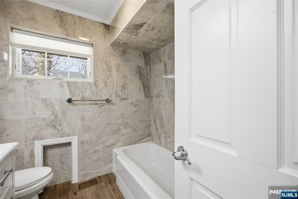 53 Forest Road Demarest, NJ 07627 - Photo 15 of 40