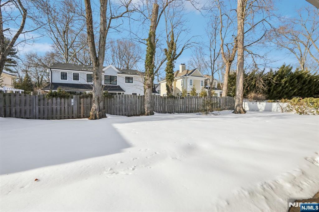 53 Forest Road Demarest, NJ 07627 - Photo 36 of 40