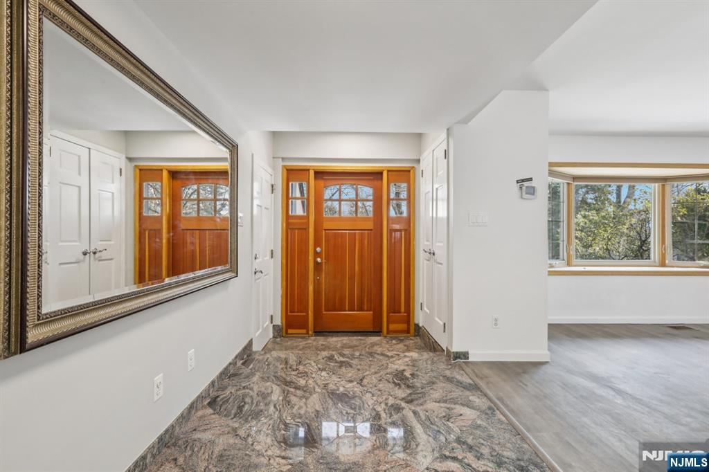 53 Forest Road Demarest, NJ 07627 - Photo 4 of 40