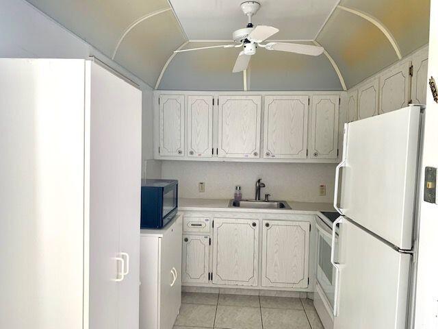 117 Brighton C Boca Raton, FL 33434 - Photo 2 of 23 Kitchen