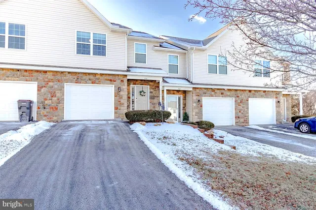 $325,000 | 154 Faith Circle, Boalsburg, PA 16827