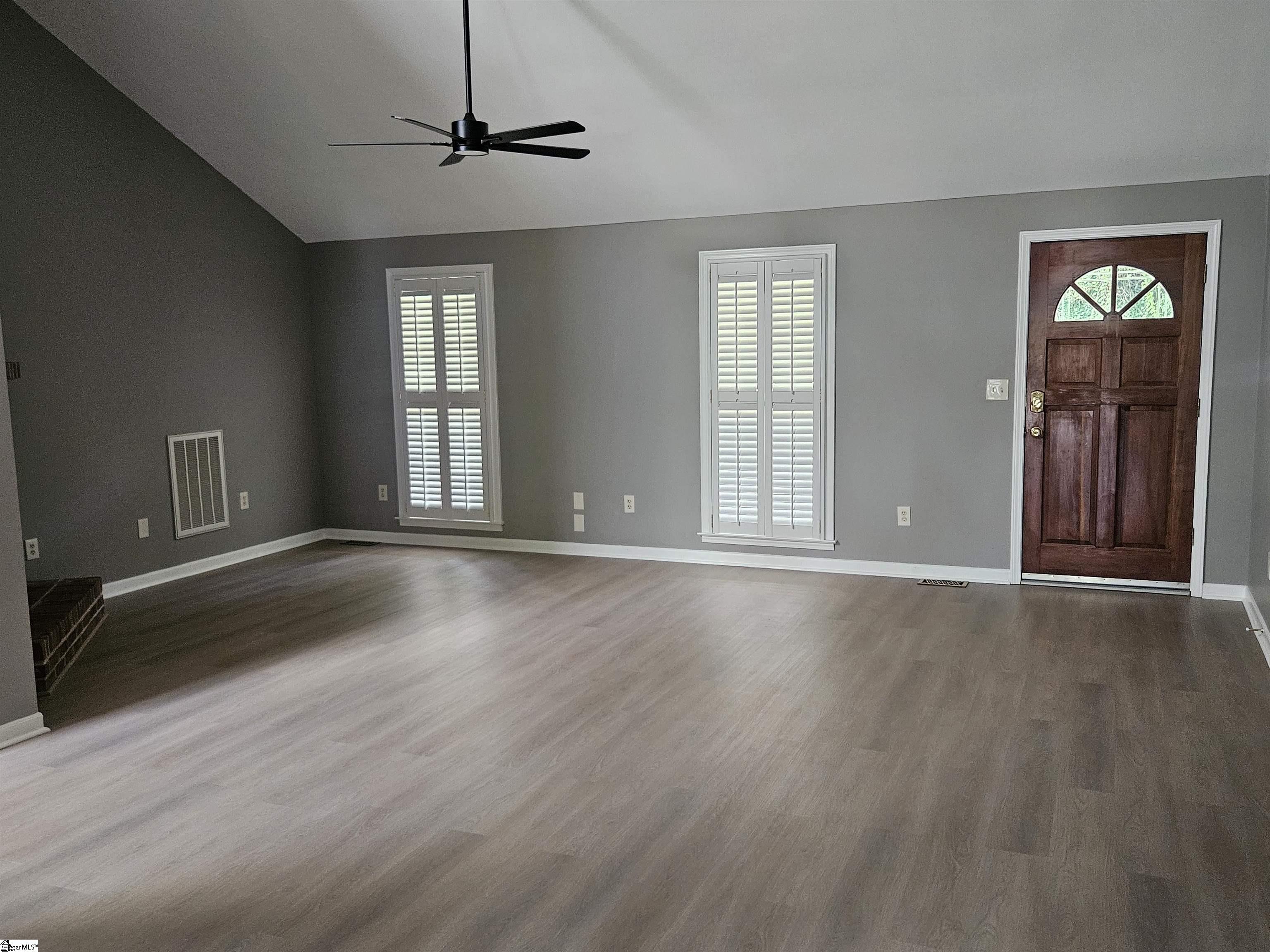 803 Dillard Road Greer, SC 29650 - Photo 6 of 33