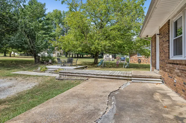 $1,850 | 1003 Hickory Street, Lawrenceburg, TN 38464