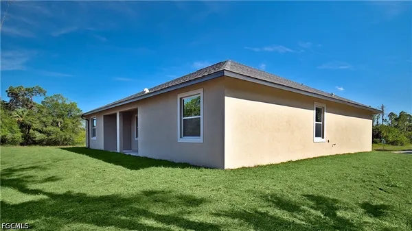 $3,400 | 3047 Beechwood Circle Northwest, LaBelle, FL 33935