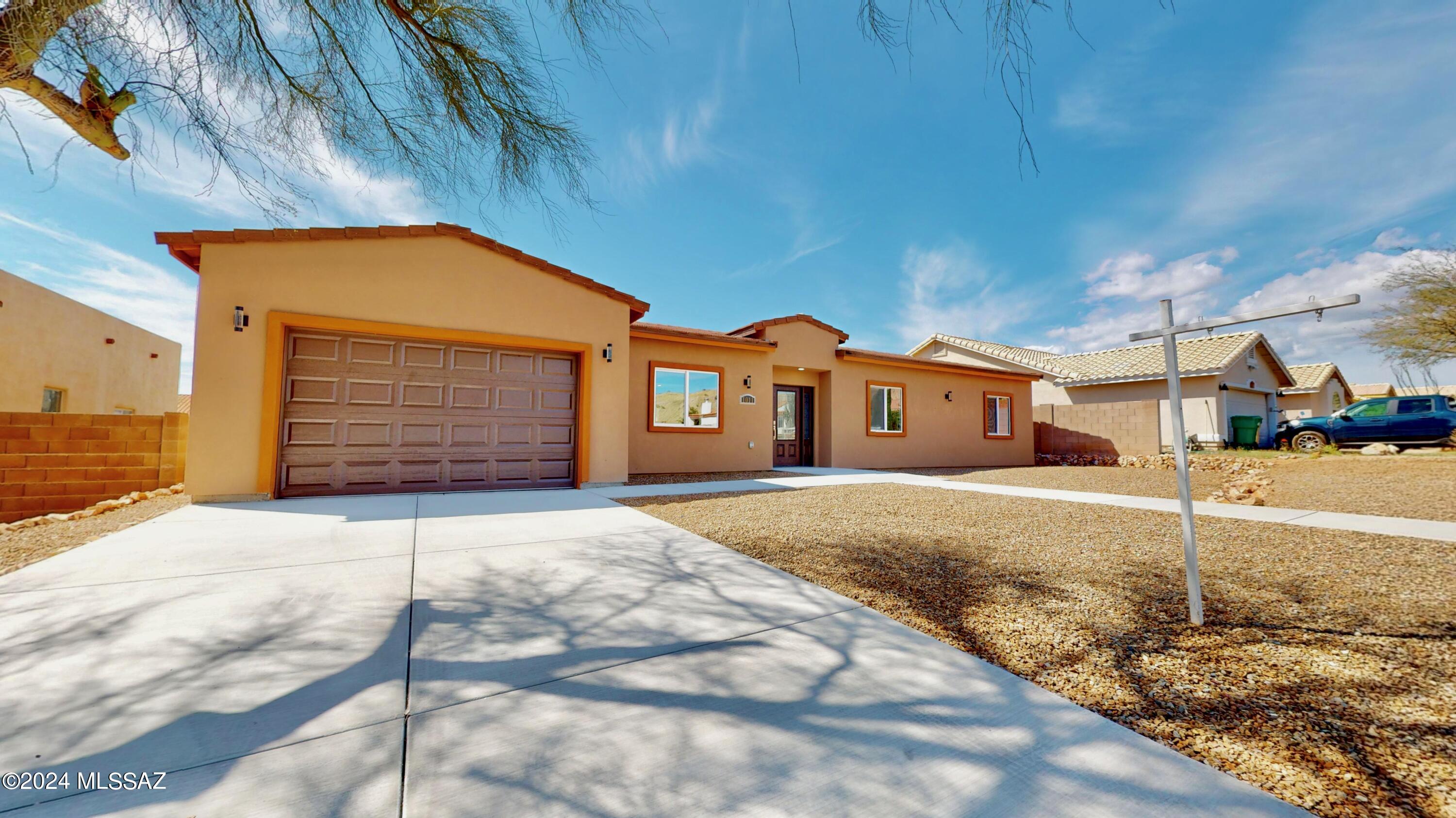 1011 West Rio Hondo Green Valley, AZ 85614 - Photo 8 of 49