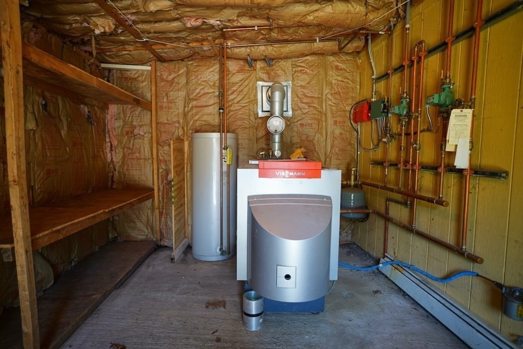8 Dondi Road Beverly, MA 01915 - Photo 28 of 29 a utility room with dryer and washer