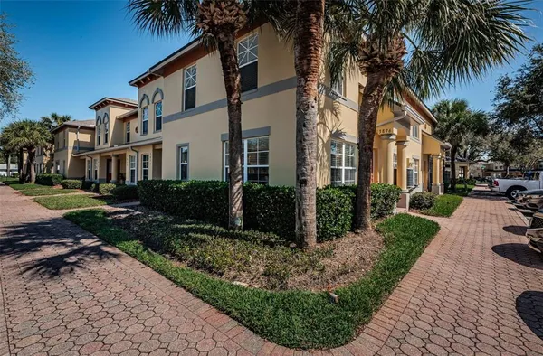 $2,600 | 3876 Island Way, St. Petersburg, FL 33705