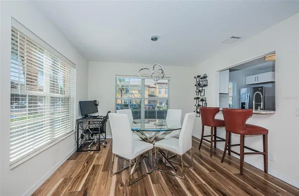 $2,600 | 3876 Island Way, St. Petersburg, FL 33705