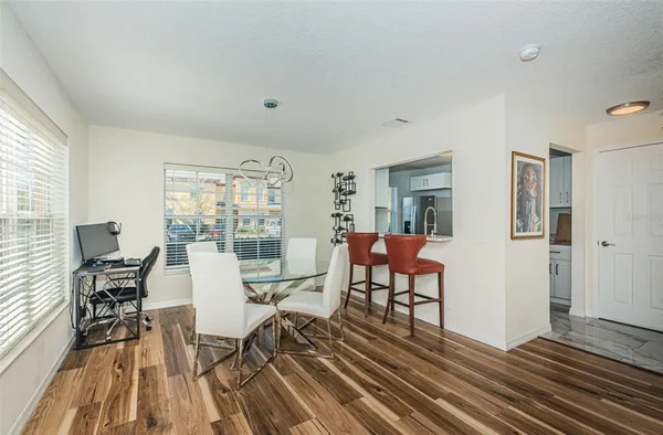 $2,600 | 3876 Island Way, St. Petersburg, FL 33705