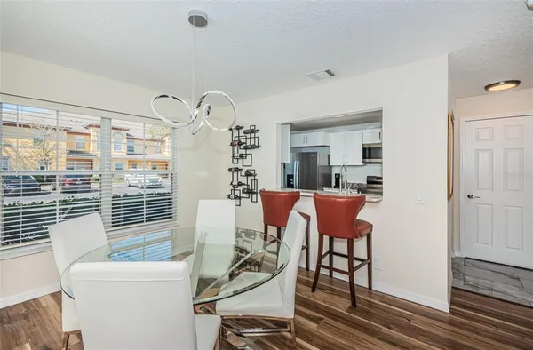 $2,600 | 3876 Island Way, St. Petersburg, FL 33705