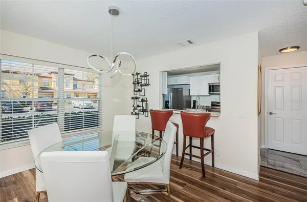 $2,600 | 3876 Island Way, St. Petersburg, FL 33705