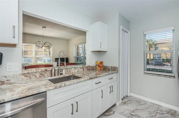 $2,600 | 3876 Island Way, St. Petersburg, FL 33705