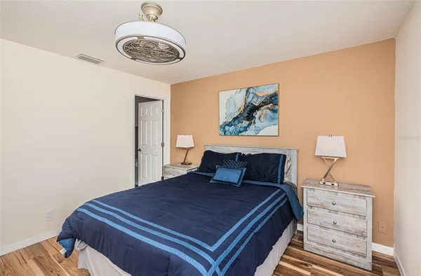 $2,600 | 3876 Island Way, St. Petersburg, FL 33705