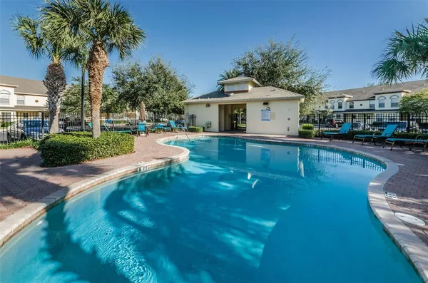 $2,600 | 3876 Island Way, St. Petersburg, FL 33705