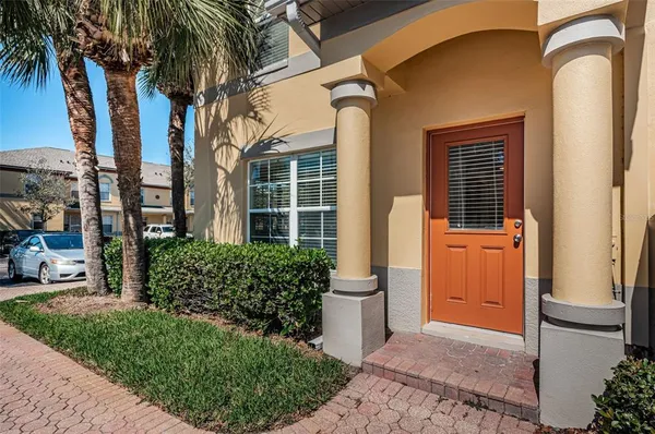 $2,600 | 3876 Island Way, St. Petersburg, FL 33705