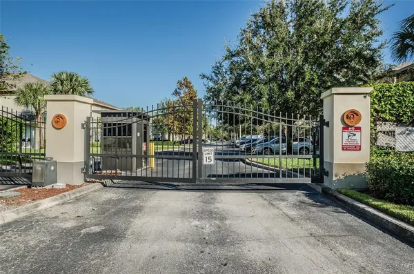 $2,600 | 3876 Island Way, St. Petersburg, FL 33705