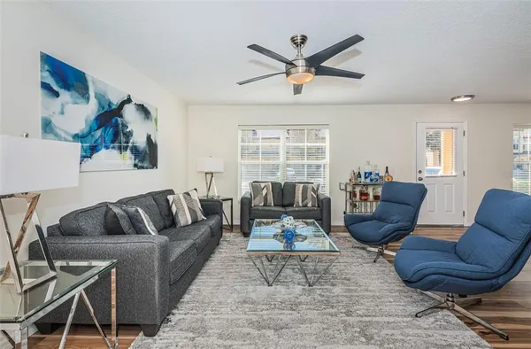 $2,600 | 3876 Island Way, St. Petersburg, FL 33705