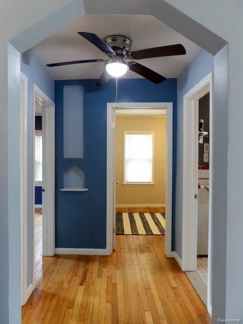 15529 Champaign Road Allen Park, MI 48101 - Photo 22 of 40 BEAUTIFUL HARDWOOD FLOORS IN HALL + A CEILING FAN!