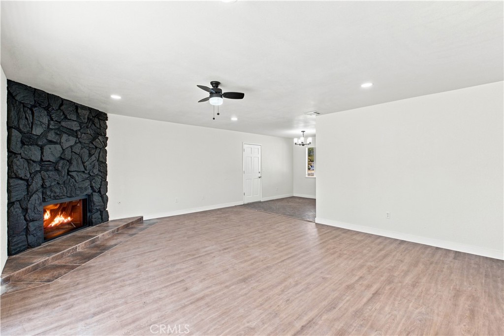 21021 Geronimo Road Apple Valley, CA 92308 - Photo 7 of 37