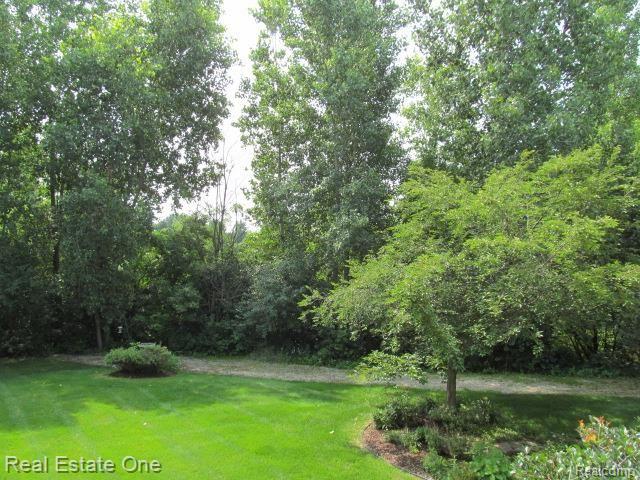 3095 Honor Drive Rochester, MI 48309 - Photo 2 of 30 Honor Drive 005.jpg