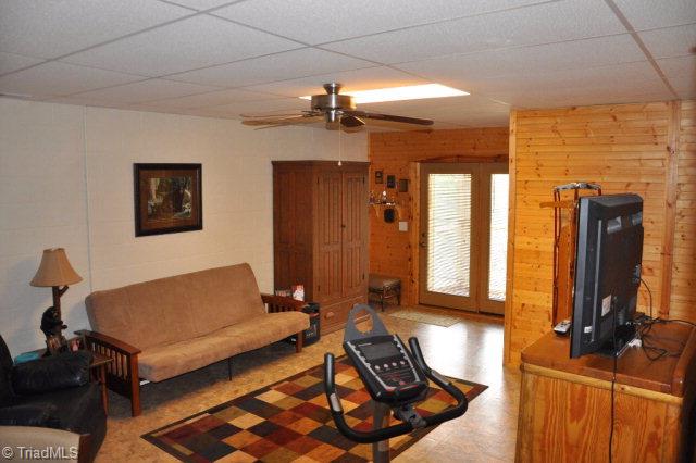 2124 Buck Mountain Road Purlear, NC 28665 - Photo 13 of 22