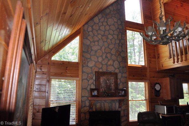 2124 Buck Mountain Road Purlear, NC 28665 - Photo 3 of 22