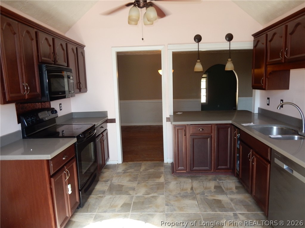 345 Barefoot Road Fayetteville, NC 28306 - Photo 4 of 29