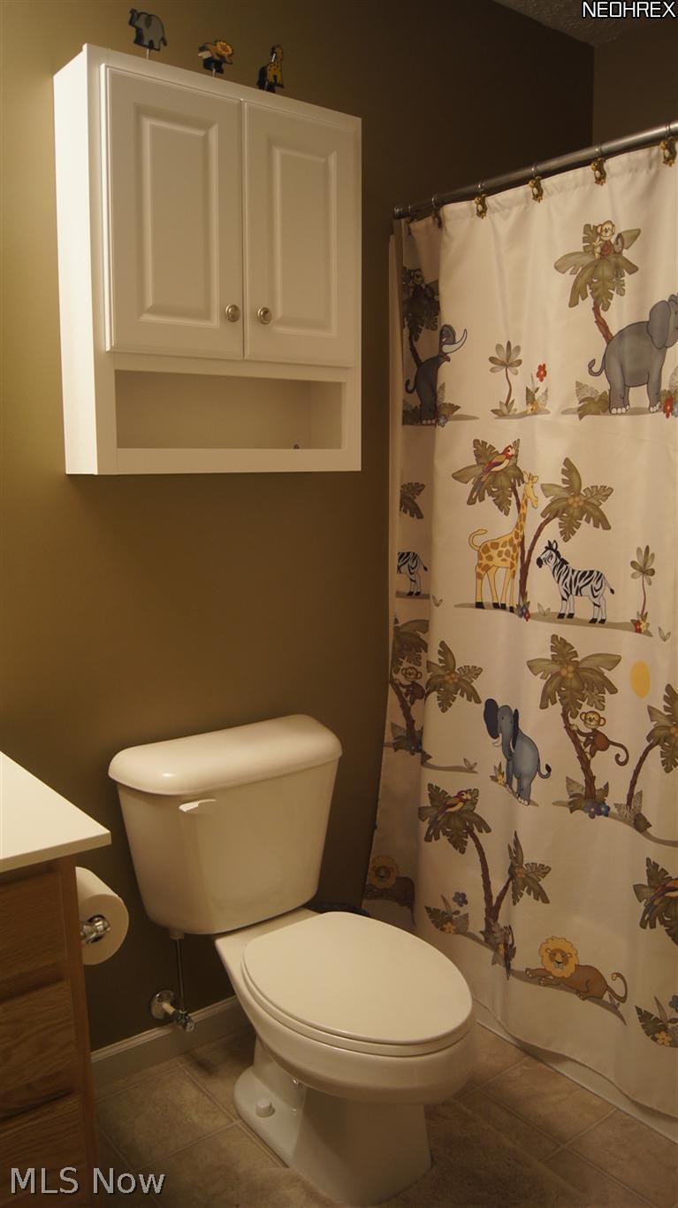 4149 Whitestone Road Kent, OH 44240 - Photo 12 of 20 Upstairs hall bathroom