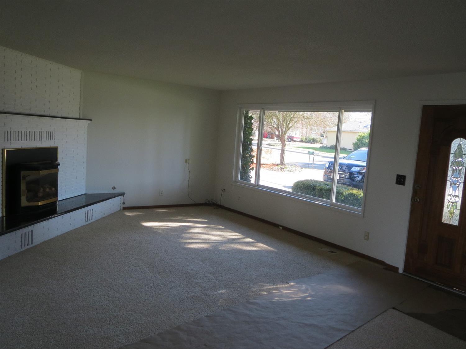 3143 Delta Waters Road Medford, OR 97504 - Photo 3 of 17 Additional Photo
