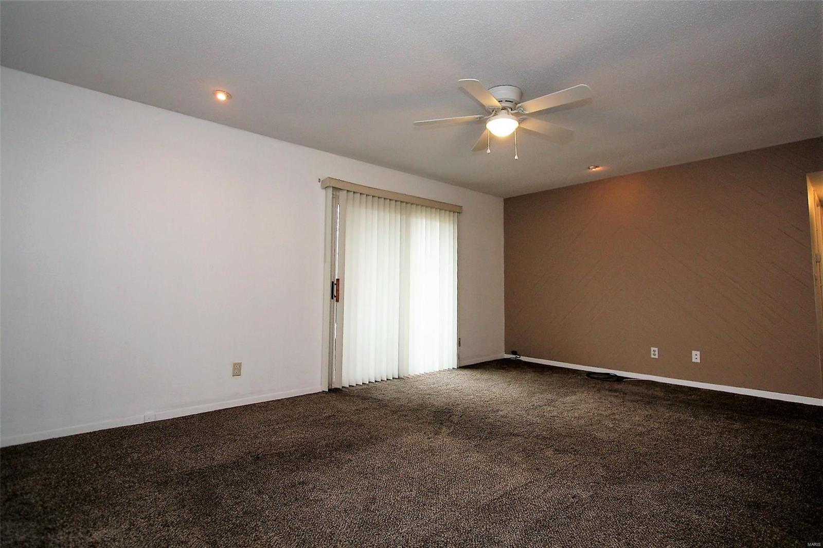 5571 Heintz Road, Unit 4 St. Louis, MO 63129 - Photo 4 of 15 Gallery Image 4