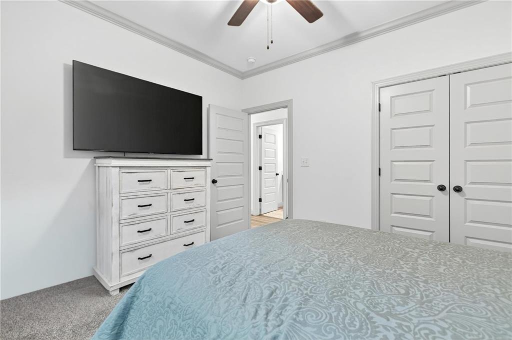 4 Tahlequah Street Northeast Rome, GA 30161 - Photo 18 of 52 wooden floor and flat screen tv