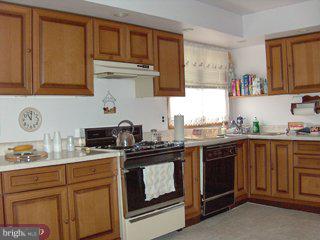 109 Upper Silver Lake Road Newtown, PA 18940 - Photo 3 of 6 Gallery Image 3