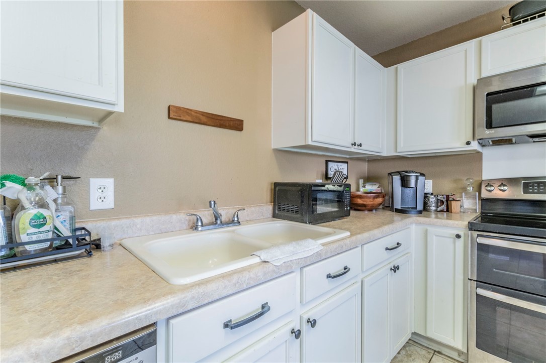 302 Fallen Leaf Lane Temple, TX 76502 - Photo 10 of 27