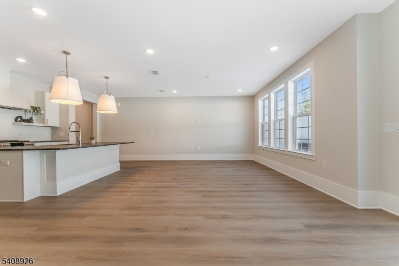 175 Jasmine Drive Warren, NJ 07059 - Photo 11 of 20