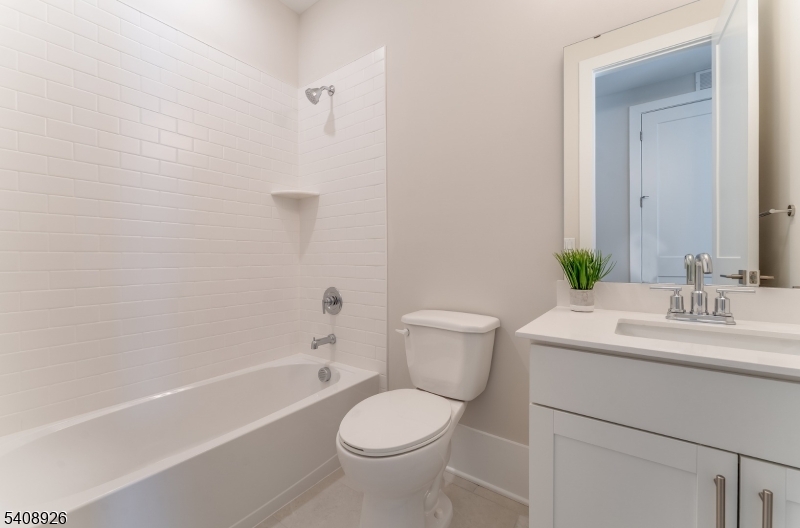 175 Jasmine Drive Warren, NJ 07059 - Photo 14 of 20