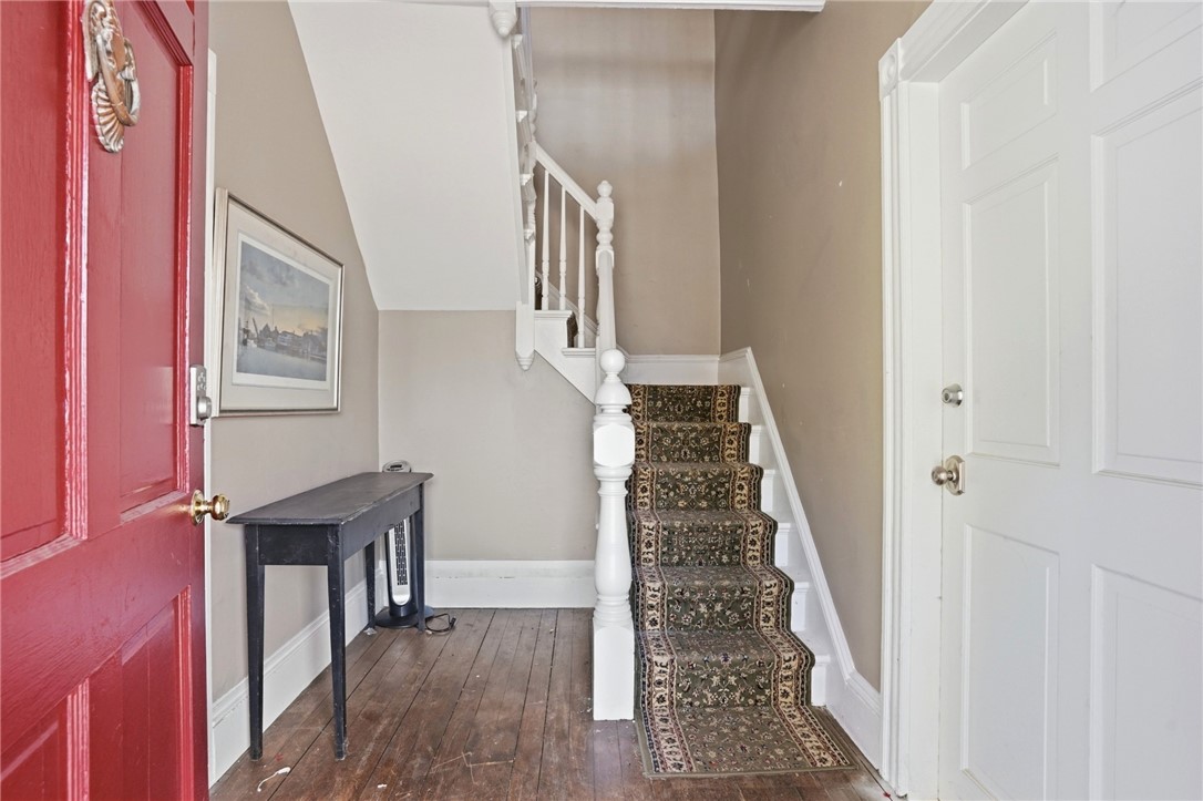 192 Washington Road Barrington, RI 02806 - Photo 14 of 37