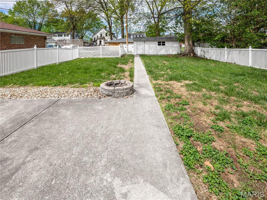 1415 13th Street Highland, IL 62249 - Photo 19 of 21