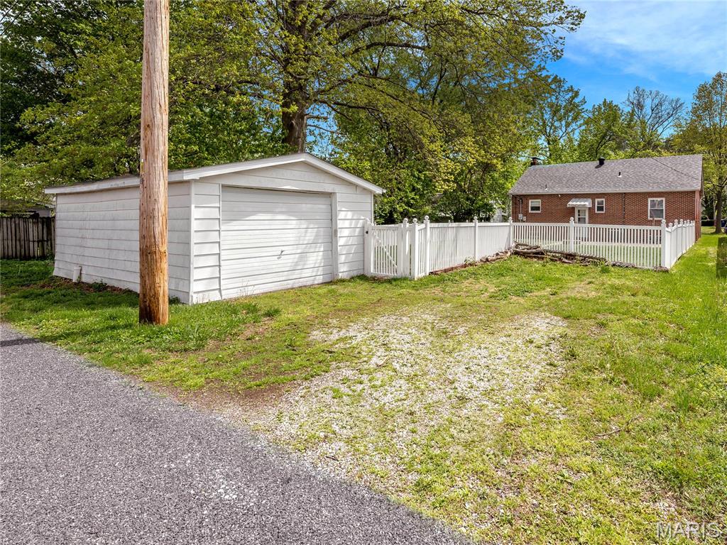 1415 13th Street Highland, IL 62249 - Photo 20 of 21