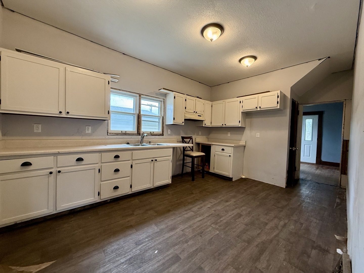 1005 East Main Street Clinton, IL 61727 - Photo 4 of 14