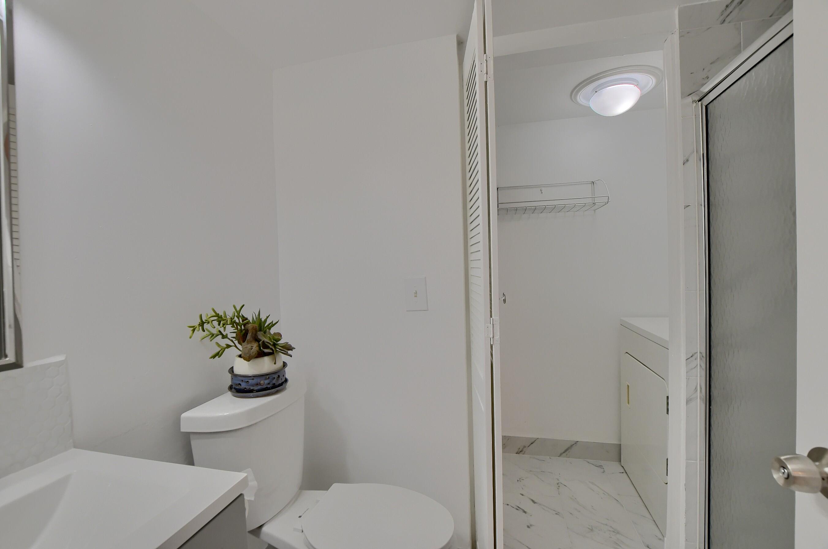 22240 Boca Rancho Drive, Unit B Boca Raton, FL 33428 - Photo 22 of 33 21_ebf_9430-hdr(5)